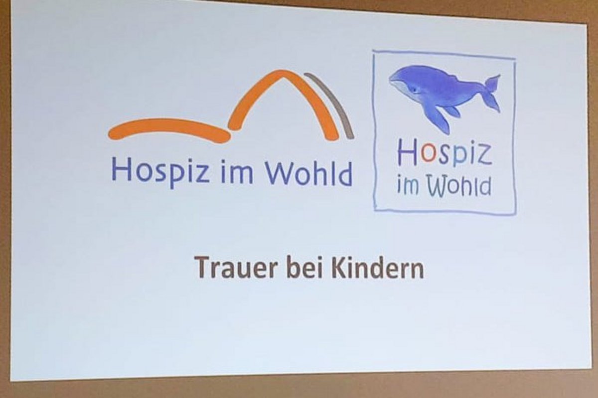 Schild Trauer bei Kindern.